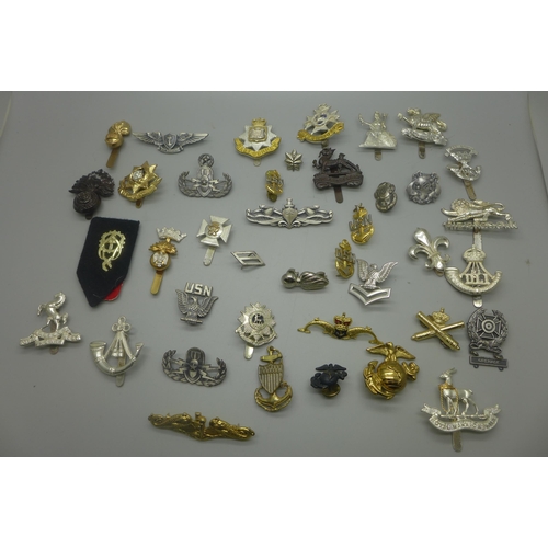 953 - Military cap badges including reproduction