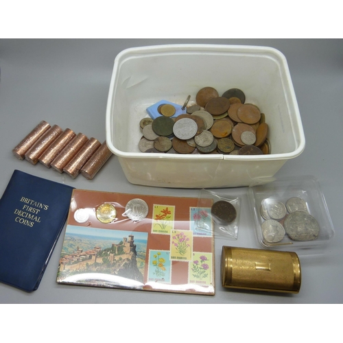 974 - A box of mixed British and foreign coins