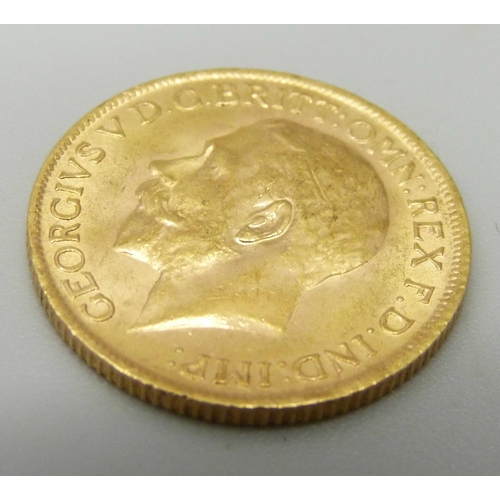 994 - A 1915 gold sovereign