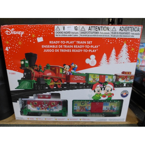 3011 - Mickey Mouse Train Set (284-160) * This lot is subject to VAT