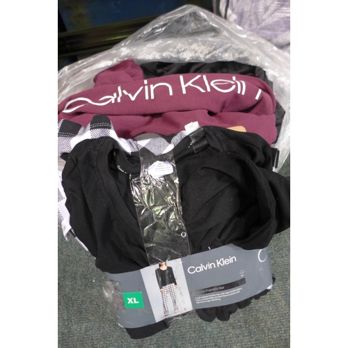 3019 - Bag of Women's DKNY and Calvin Klein pyjamas and loungewear - mixed size * this lot is subject to VA... 