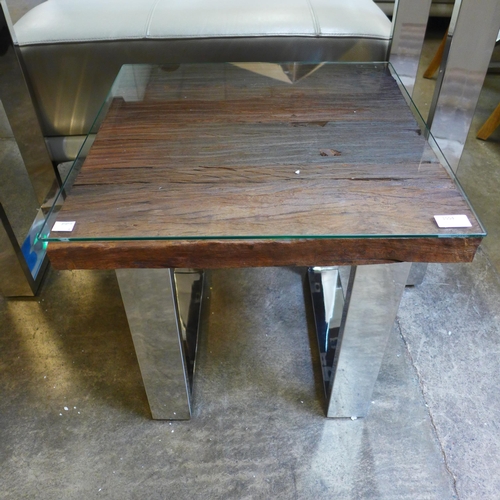 1554 - A railway sleeper lamp table