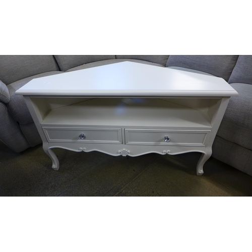 1687 - A white corner media unit