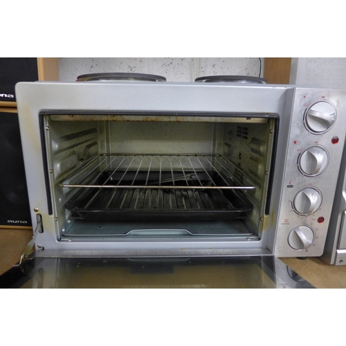 2332 - Morphy Richards mini combi oven/hob