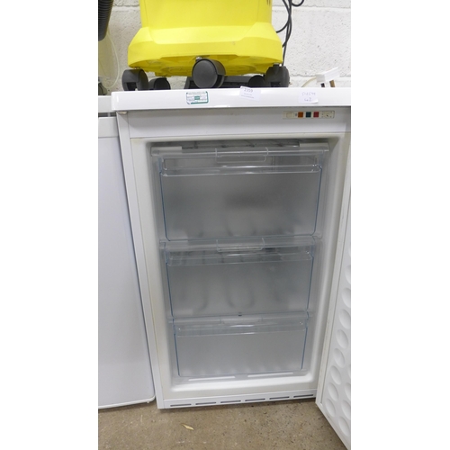 2359 - Bosch under counter freezer