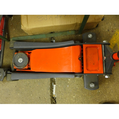 2395 - Mac Tools garage trolley jack (3 tonne)