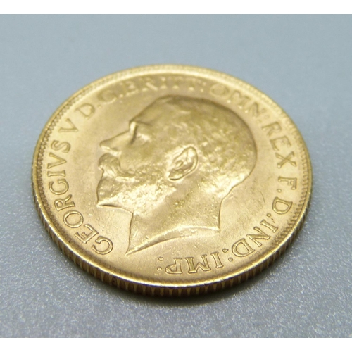 1013 - A 1918 gold full sovereign