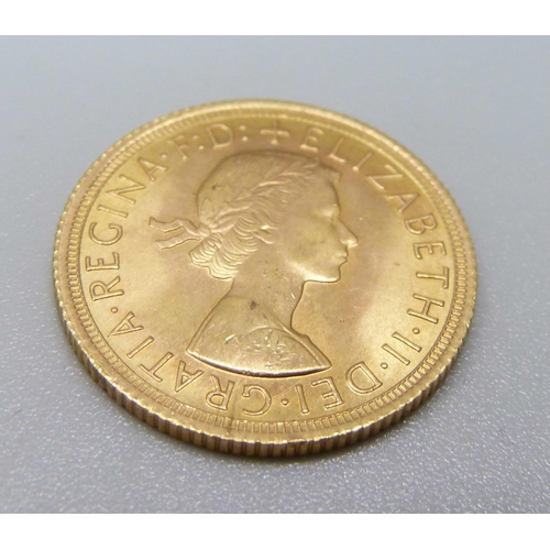 1103 - A 1966 gold full sovereign