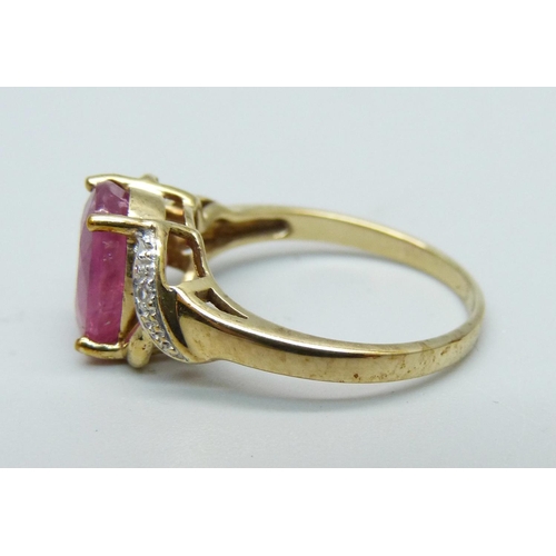 1178A - A 9ct gold and ruby ring, 3g, N