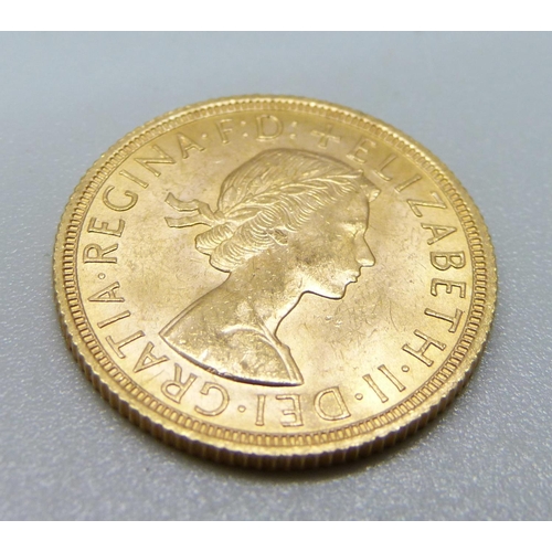 1187 - A 1958 gold full sovereign