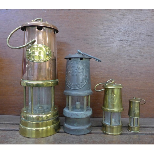 609 - Four miner's lamps; Lamp & Limelight Hockley, Berwood Engineering Co. Type SL