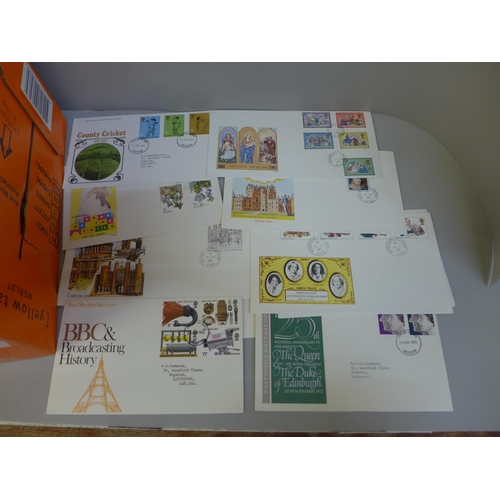 667 - Stamps:- box of stamp albums and covers