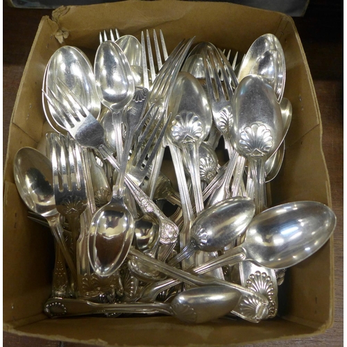 697 - A collection of silver plated Kings pattern cutlery