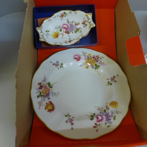 723 - A collection of Royal Crown Derby Derby Posies dishes (17)