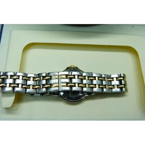 860 - A lady's Raymond Weil Tango wristwatch