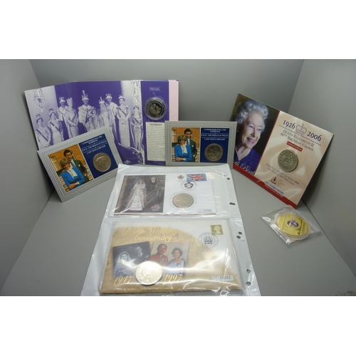 905 - Assorted Royal commemorative coins