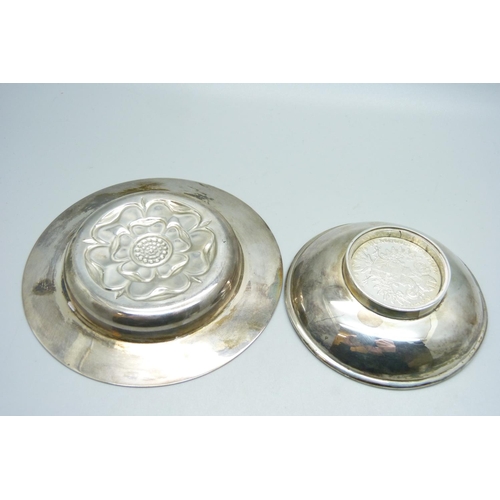 943 - A small plated dish with Mother Theresa coin inset and a silver Yorkshire Rose dish, 97g