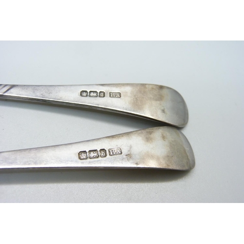 945 - Two silver berry spoons, 115g