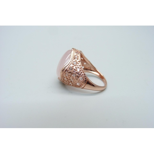 970 - A silver gilt and rose quartz ring, with certificate, N