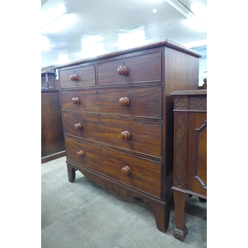 108 - A George III mahogany chest of drawers