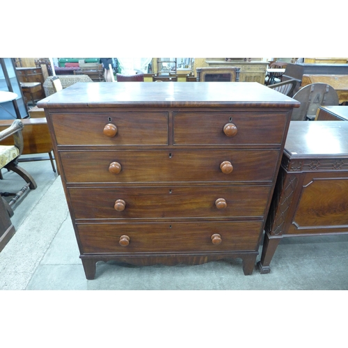 108 - A George III mahogany chest of drawers