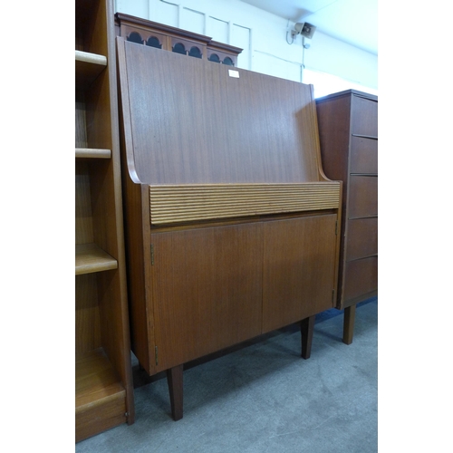 37 - An Elliotts of Newbury teak bureau