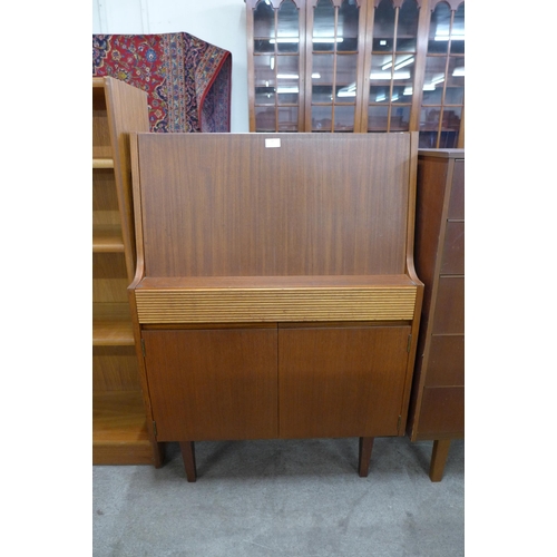 37 - An Elliotts of Newbury teak bureau