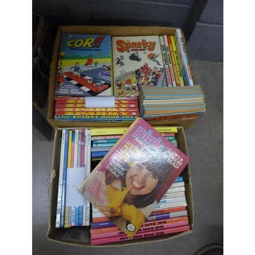 1256 - Two boxes of mixed children's annuals, Cor!, Beezer, Whoopee, Sparkey, plus a box of girls' annuals,... 