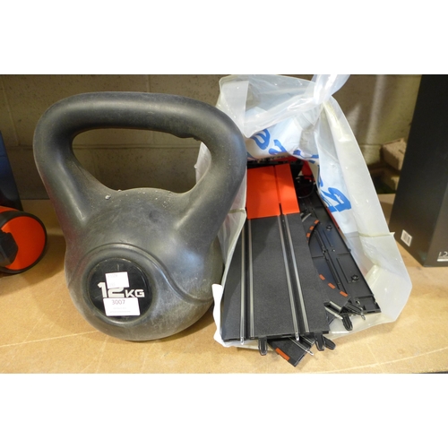 3007 - Mario Kart Racetrack With 2 Cars & 12KG Bench Kettle Bell (285-86) * This lot is subject to VAT