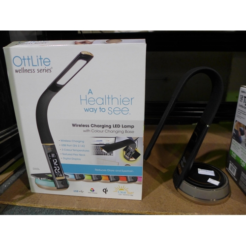 3015 - Ottlite Colour Changing LED Desk Lamp (285-85) * This lot is subject to VAT