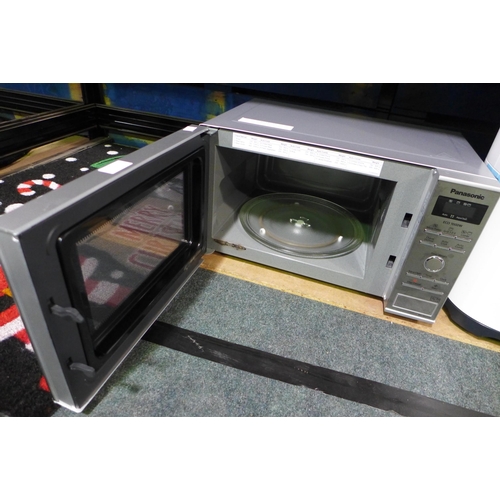 3017 - Panasonic Grill Microwave (model:- NN-GD37HS), original RRP £129.99 + VAT (285-59) * This lot is sub... 