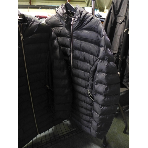 3034 - 3 Women's black hooded coats - mixed sizes * this lot is subject to VAT