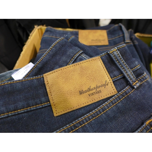 3061 - Box of men's trousers and jeans - various sizes, styles, etc. * this lot is subject to VAT