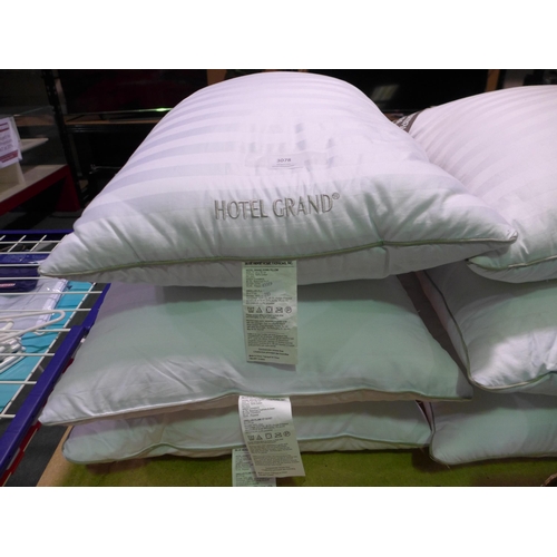 3078 - 3 x Hotel Grand Down Pillows (285-80,81) * This lot is subject to VAT