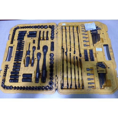 3110 - DeWalt Mechanics Set  (283-357) * This lot is subject to VAT