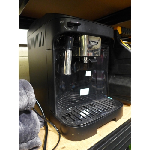 3150 - Delonghi Bean To Cup Magnifica Evo Coffee Machine (model:- ECAM290.22.B), original RRP £284.99 + VAT... 