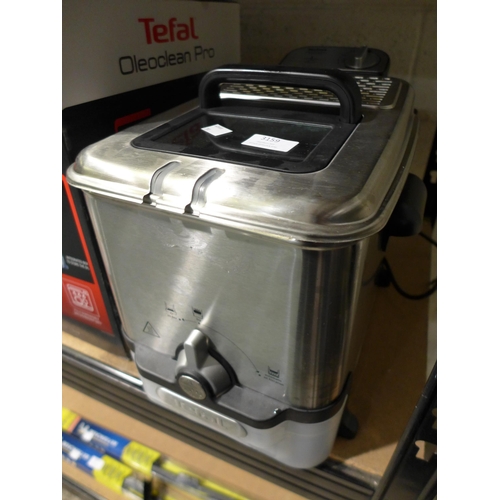 3159 - Tefal Fryer (model:- FR804140)             (283-319) * This lot is subject to VAT