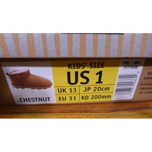 3262 - 2 Pairs of children's chestnut Shearling ankle boots size UK 11 and 13 * this lot is subject to VAT