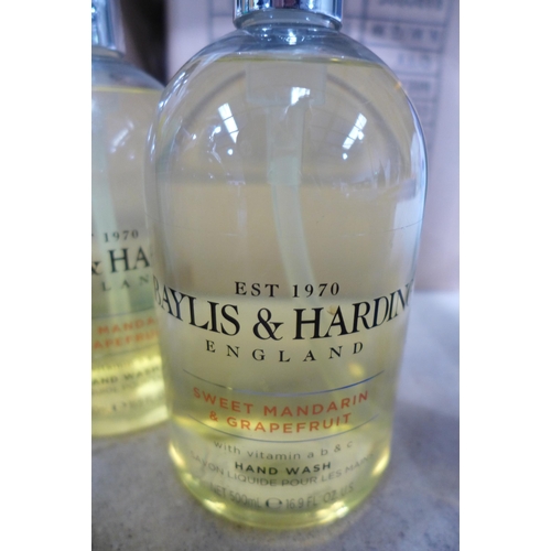 3337 - 3 x 500ml bottles of Baylis and Harding Sweet Mandarin and Grapefruit Handwash * this lot is subject... 