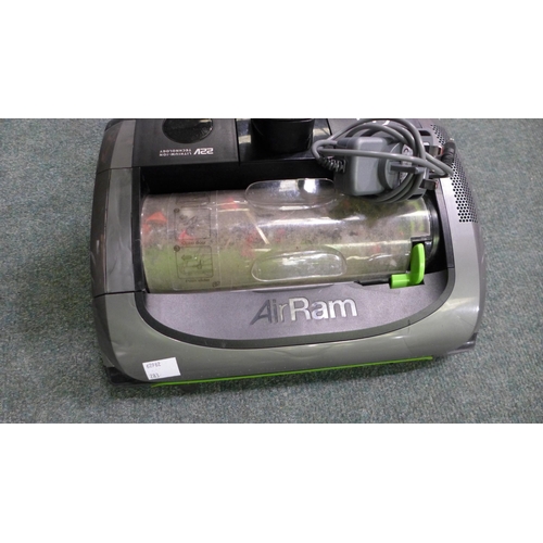 3376 - G-Tech Air Ram Vacuum (model:- AR29), original RRP £159.99 + VAT  (283-436) * This lot is subject to... 