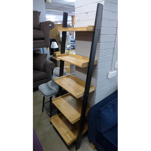 1395 - An oak and metal wall leaning, tiered shelving unit