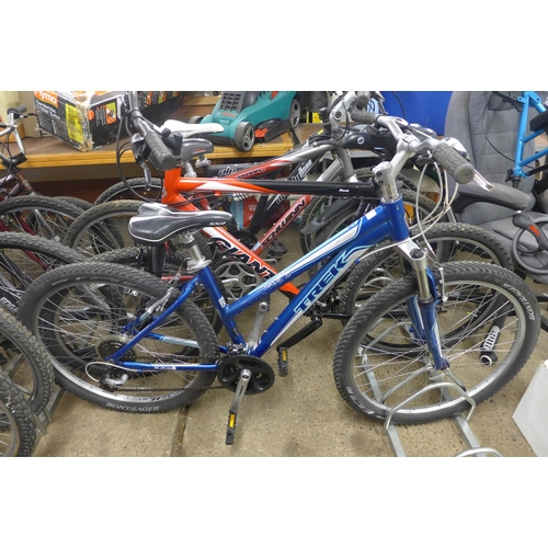 2172 - Trek Skye 5 Ladies aluminum MTB/Mountain Bike/ Bicycle. Police Repossession