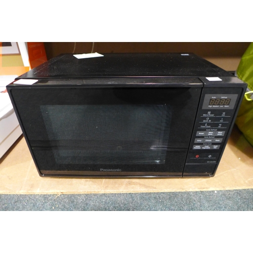 3273 - Panasonic Solo Black Microwave Model: NN-E28JBM (285-63) * This lot is subject to VAT