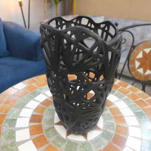 1388 - A black ceramic Jamba vase, H 27cms (505941339416418)   #