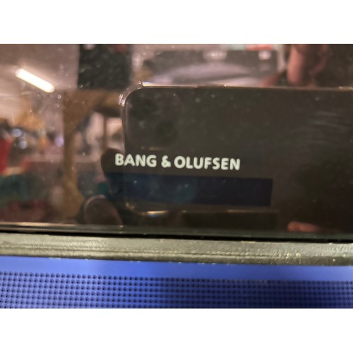 2335 - 2 Bang & Olufsen TVs