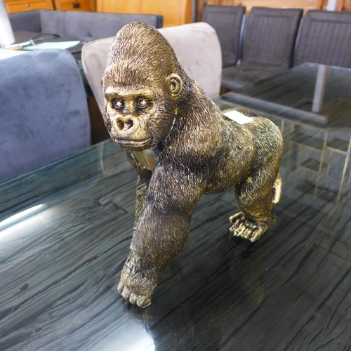 1502 - A decorative resin gorilla, H 32cms (2918722)   #