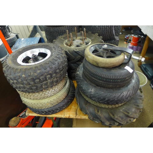 2419 - 11 Various mobility scooter wheels and tyres