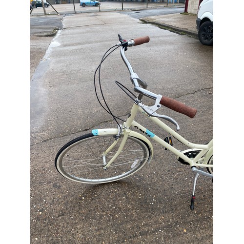 2233 - Dawes Countess Heritage Range sit up and beg/shopper bike - unused - some storage marks - original R... 