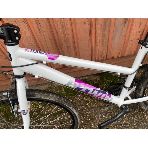 2444 - B-Twin Rock Rider women's mountain bike/bicycle/MTB - Police repossession