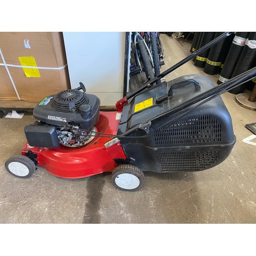 2212 - Honda lawn mower, GCV135 4.5HP